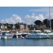 Studio les pieds dans l'eau au port de Ploumanac'h