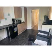Stunning 3 bedroom property- Large Rooms