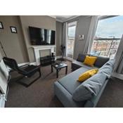 STUNNING 3 Bedroom Serviced Flat IN North London