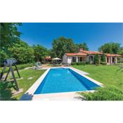 Stunning home in Belavici with Sauna, WiFi and Private swimming pool