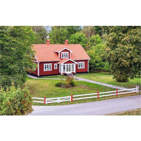 Stunning home in lmeboda with Sauna, WiFi and 5 Bedrooms
