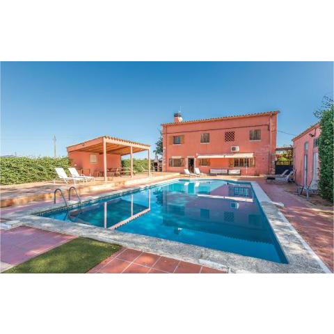 Stunning home in Riudellots with 8 Bedrooms, WiFi and Outdoor swimming pool