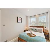 Stylish 2 Bed, Business & Leisure. Wifi and private garden; by First Serve - West Wimbledon