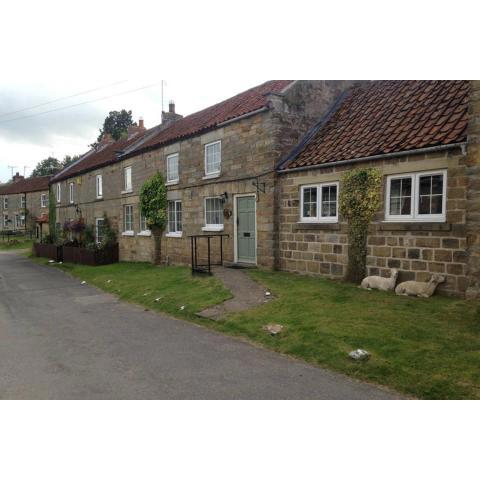 SUNNYSIDE COTTAGE HUTTON LE HOLE NORTHYORKSHIRe