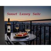 Sunset Luxury Suite - Rooftop Apartment in the City Center