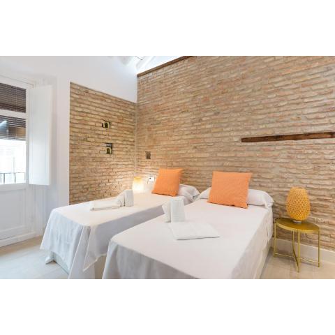 TE1B-El Teatro Brick Wall Suite Prime Location