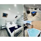 The Bear Loft Plus - Includes Hot Tub & Games Room