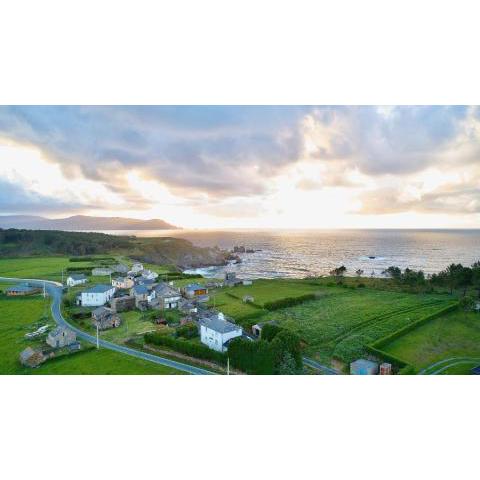 The Cliffs - Picon Seaside Cottage