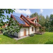 Three-Bedroom Holiday House Kraków Czarnochowice by Renters