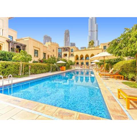 Traditional 2BR Near Dubai Mall & Burj Khalifa