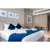 Vacay Lettings - Damac Prive studio with canal view