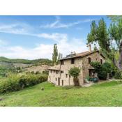 Valley View Apartment in Assisi with Swimming Pool