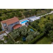 Villa Arbareto with heated swimming pool