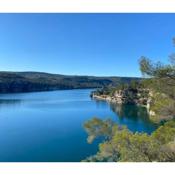 Villa au bord du Lac d'Esparron-de-Verdon