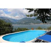 Villa Erica con piscina privata sul lago di Como