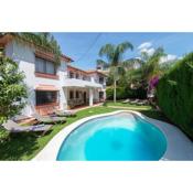 Villa Giovanni - Marbella Center - Heated Pool