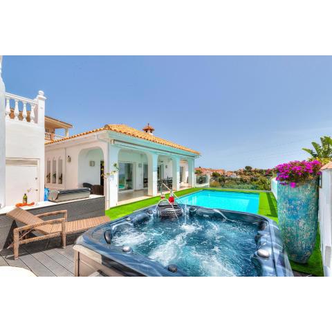 Villa Intermezzo - Jacuzzi, Salt water Pool & BBQ