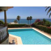 Villa Monterray, Royal Beach, Calahonda - Beach Front Villa