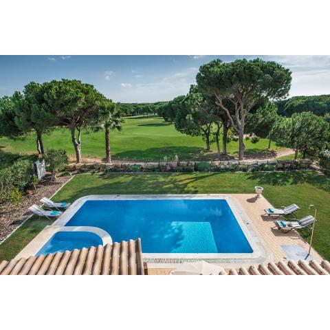 Villa Palm Golfe, fantastic house on Vila Sol course, kids pool, aircon