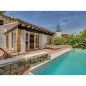 Villa with sea views and pool for 6 people in Font de sa Cala