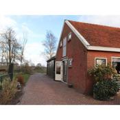 Welcoming holiday home in Donkerbroek with parking