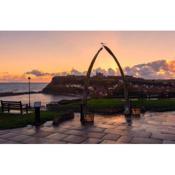 Whitby Central walk to Beach Pier Flowergate