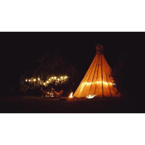 White House on Wye Glamping