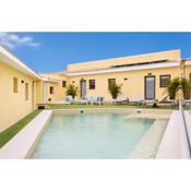 Wonderful vacation home Suites and pool